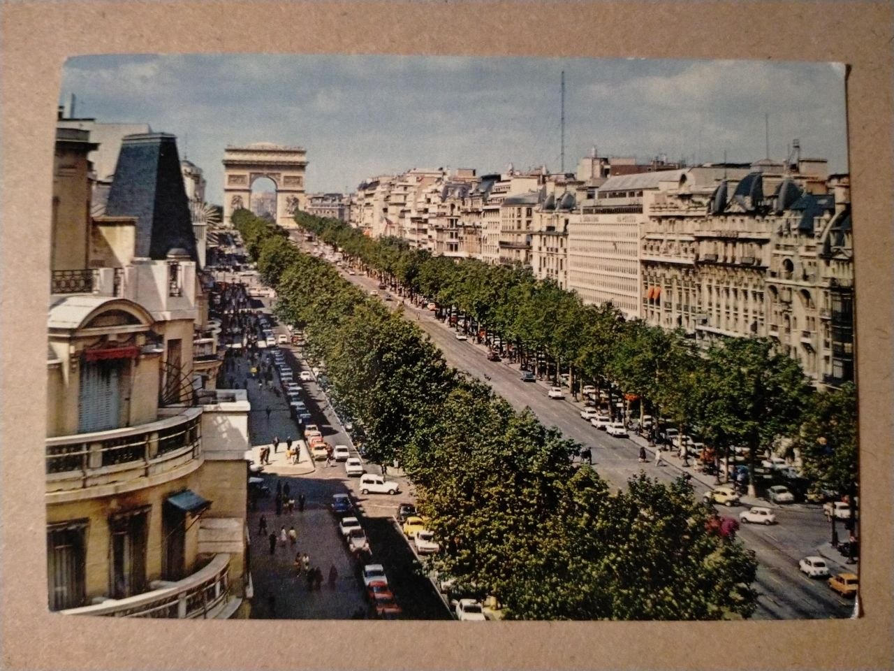 Post Card , Le champs-Elysees