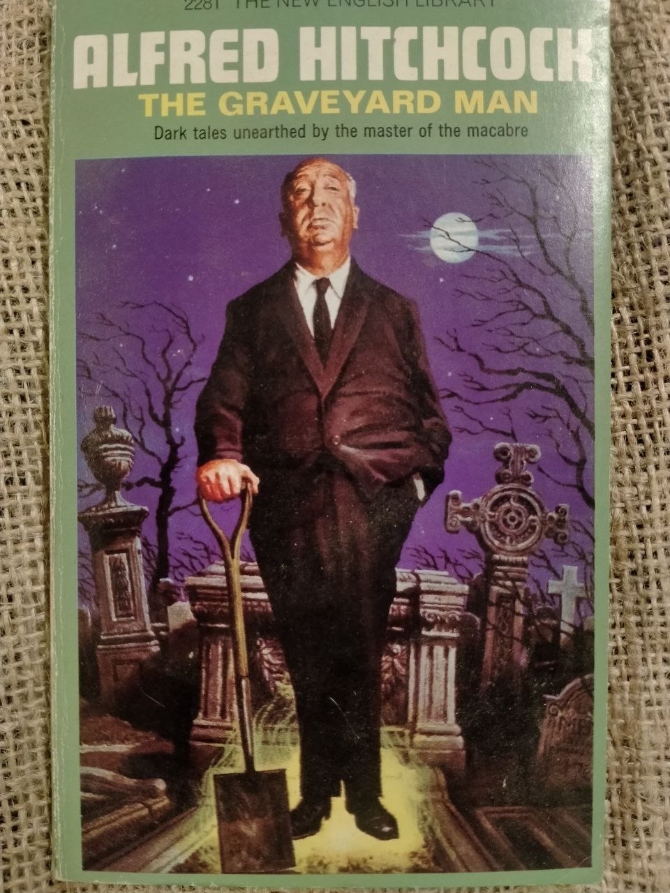 Alfred Hitchcock: The Graveyard Man